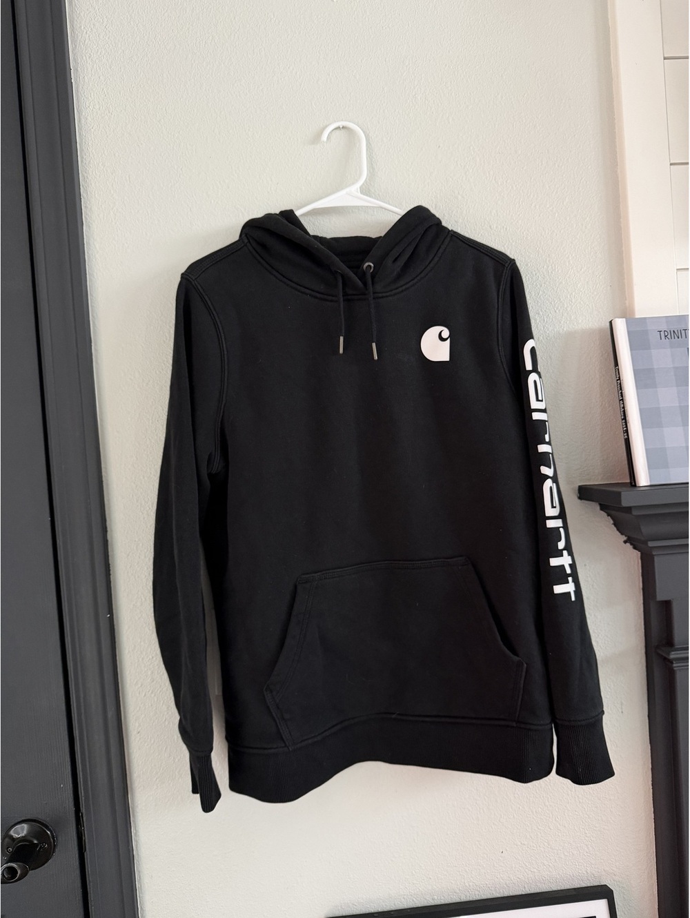 Carhartt black hoodies size large